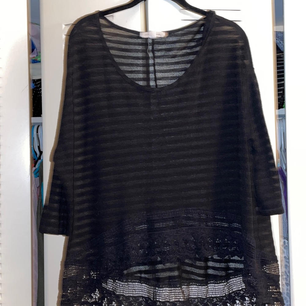 Painted Threads Black Hi-Low Lace Top Large